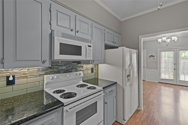 2005 E Kings Highway, Shreveport, LA 71105