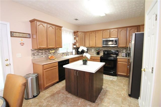 2402 Bancroft Way, Buford, GA 30519