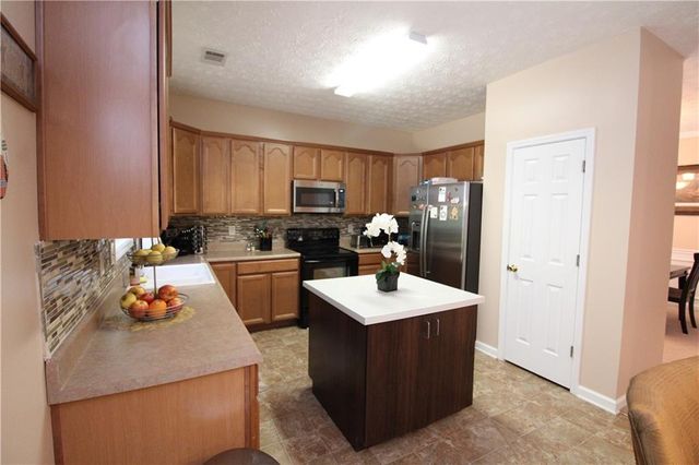 2402 Bancroft Way, Buford, GA 30519