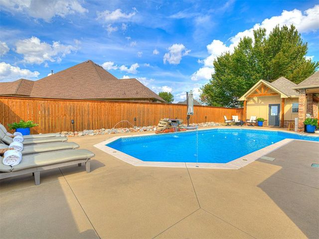 1905 NW 193rd Circle, Edmond, OK 73012