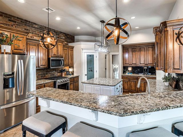 1905 NW 193rd Circle, Edmond, OK 73012