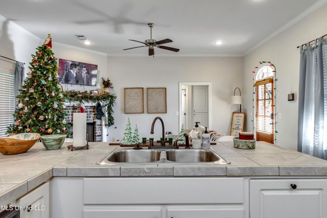 919 Filmore Drive, Brandon, MS 39042