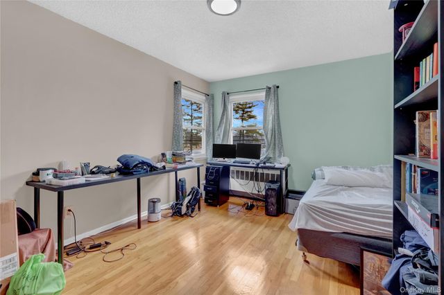 211 Cantiague Rock Road, Westbury, NY 11590