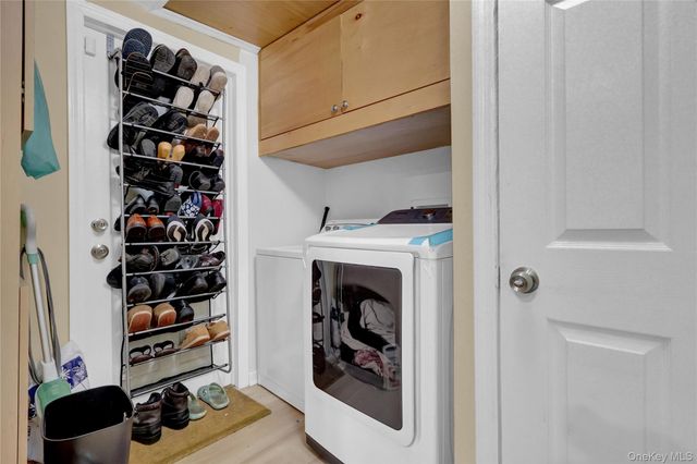 211 Cantiague Rock Road, Westbury, NY 11590