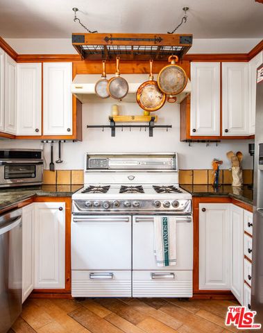 41 Vicente Terrace, Santa Monica, CA 90401