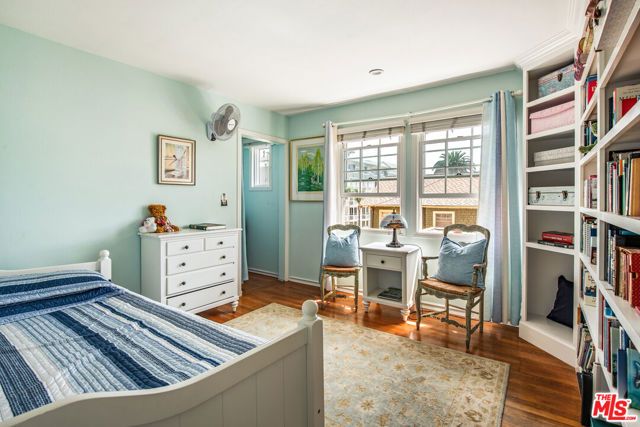 41 Vicente Terrace, Santa Monica, CA 90401
