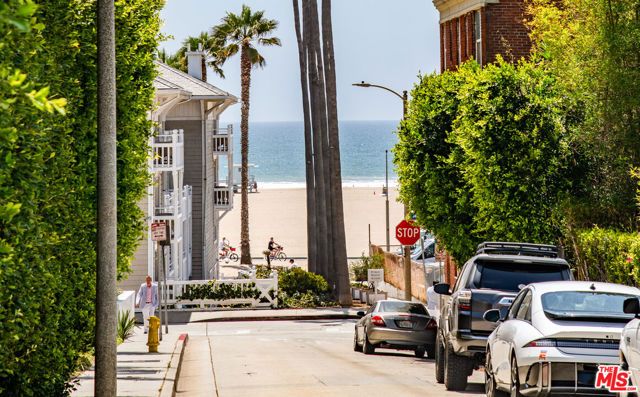 41 Vicente Terrace, Santa Monica, CA 90401