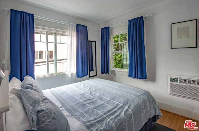 41 Vicente Terrace, Santa Monica, CA 90401