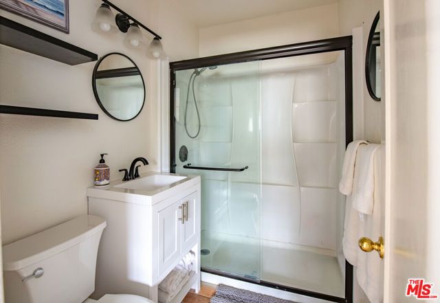 41 Vicente Terrace, Santa Monica, CA 90401