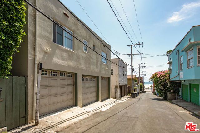 41 Vicente Terrace, Santa Monica, CA 90401