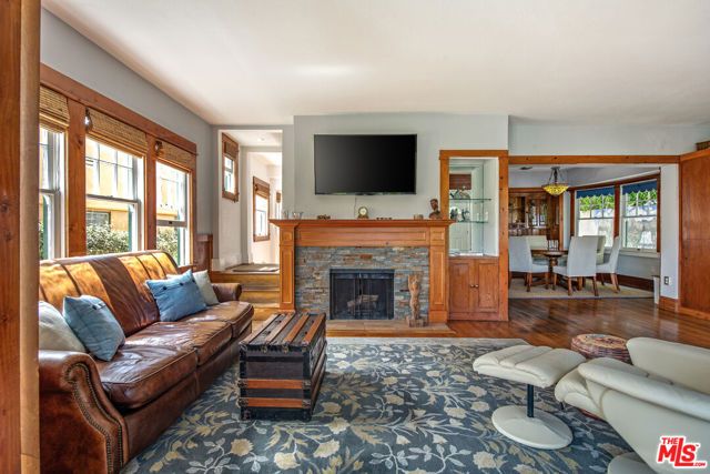41 Vicente Terrace, Santa Monica, CA 90401