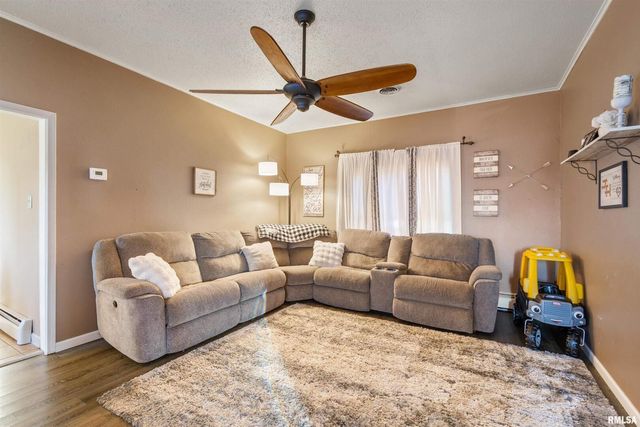 203 E Saint Louis Street, West Frankfort, IL 62896