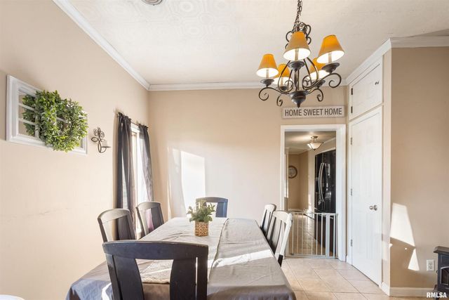 203 E Saint Louis Street, West Frankfort, IL 62896