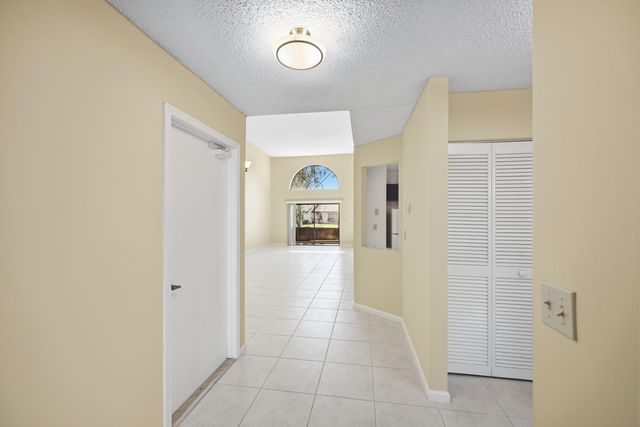 440 Ashwood Place, Boca Raton, FL 33431