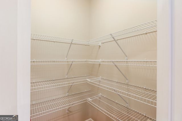 1727 Shire Village Drive, Sugar Hill, GA 30518