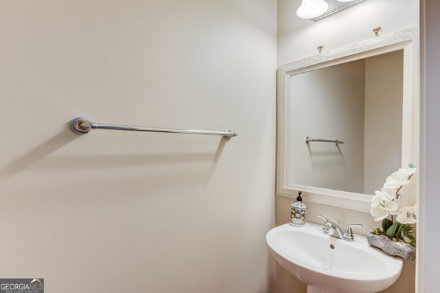 1727 Shire Village Drive, Sugar Hill, GA 30518