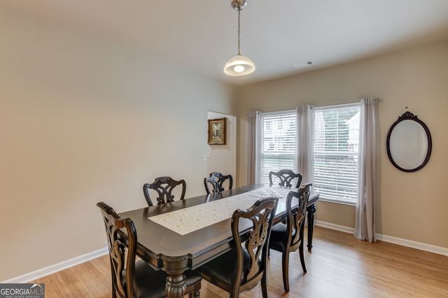 1727 Shire Village Drive, Sugar Hill, GA 30518