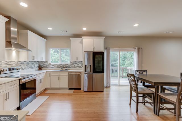 1727 Shire Village Drive, Sugar Hill, GA 30518