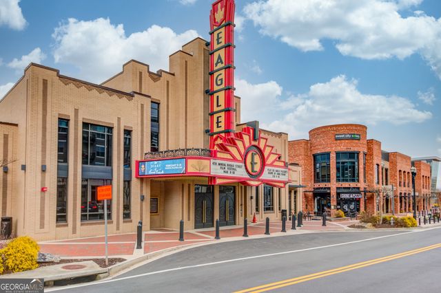 1727 Shire Village Drive, Sugar Hill, GA 30518