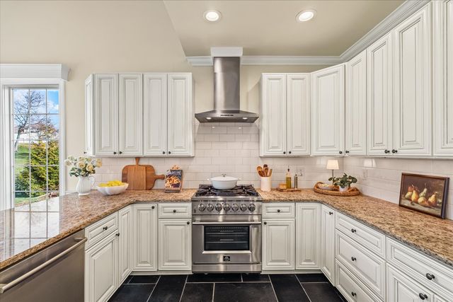 9526 Fayette Dr, Brentwood, TN 37027