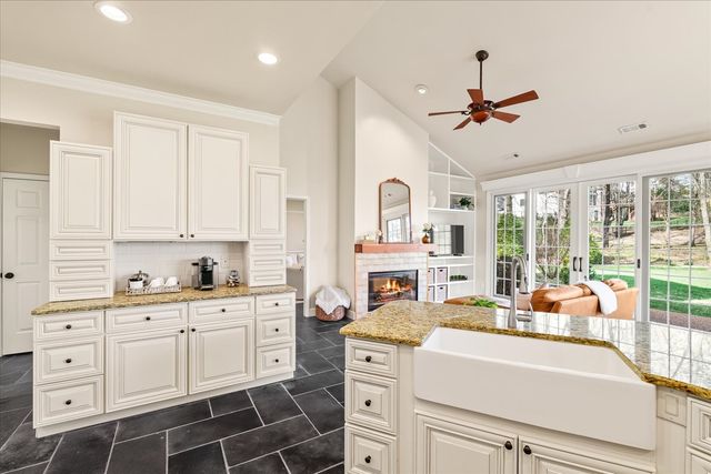 9526 Fayette Dr, Brentwood, TN 37027