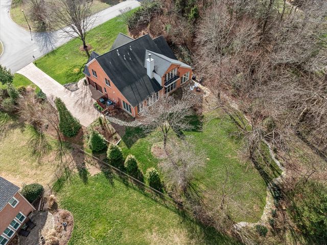 9526 Fayette Dr, Brentwood, TN 37027