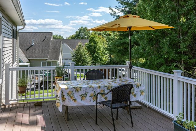 20 Bridge Rd 31, Northampton, MA 01062