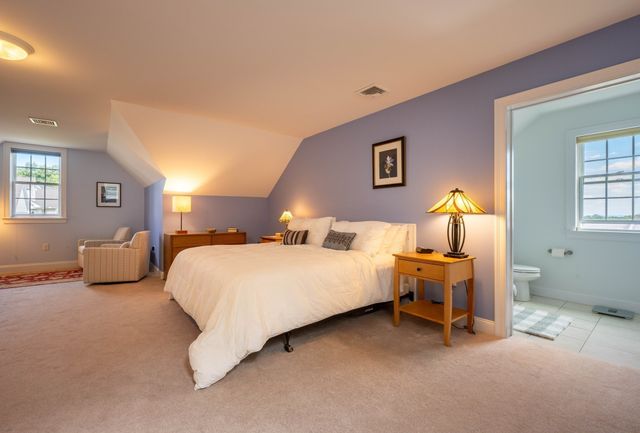 20 Bridge Rd 31, Northampton, MA 01062