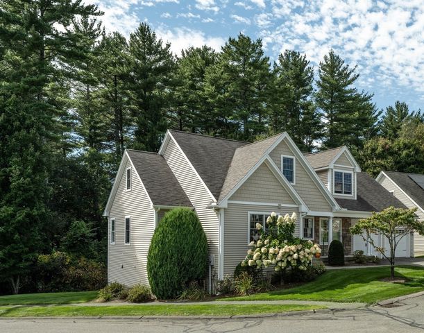 20 Bridge Rd 31, Northampton, MA 01062