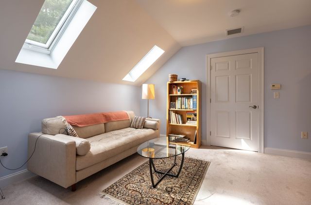 20 Bridge Rd 31, Northampton, MA 01062