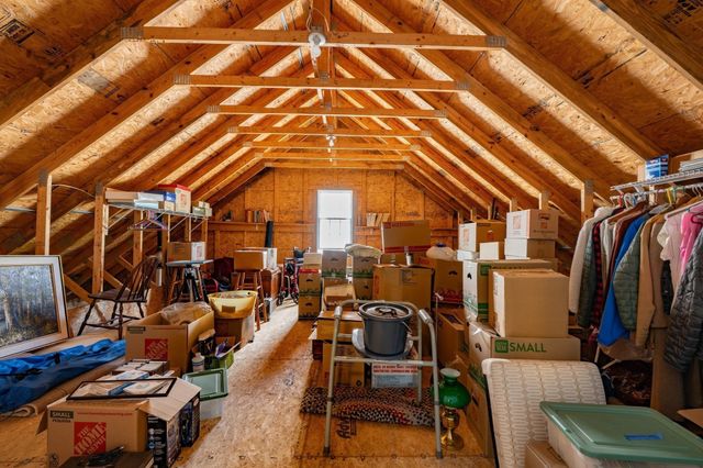 20 Bridge Rd 31, Northampton, MA 01062
