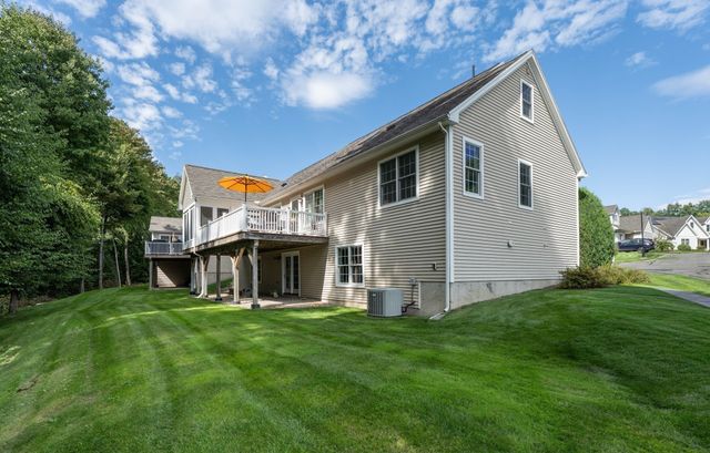 20 Bridge Rd 31, Northampton, MA 01062