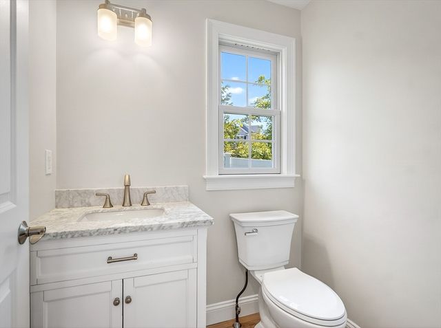861 Washington St 2, Canton, MA 02021