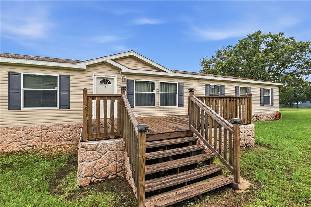 102 Windwood Circle, Somerville, TX 77879 — photo 2