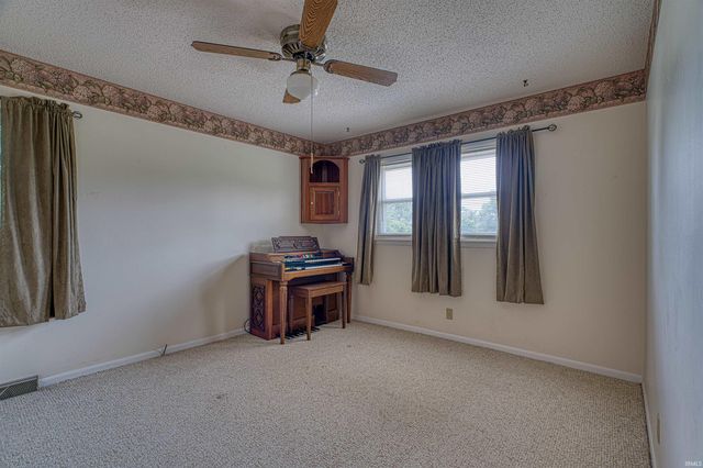 20 W HIGHWAY 62, Mount Vernon, IN 47620