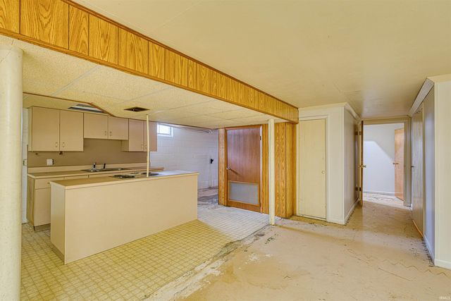 20 W HIGHWAY 62, Mount Vernon, IN 47620