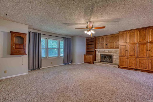 20 W HIGHWAY 62, Mount Vernon, IN 47620