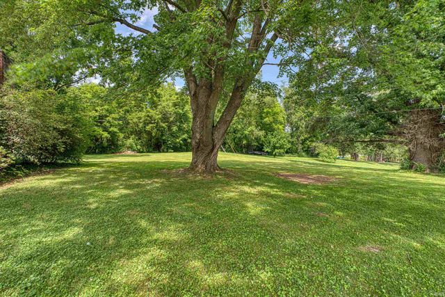 20 W HIGHWAY 62, Mount Vernon, IN 47620