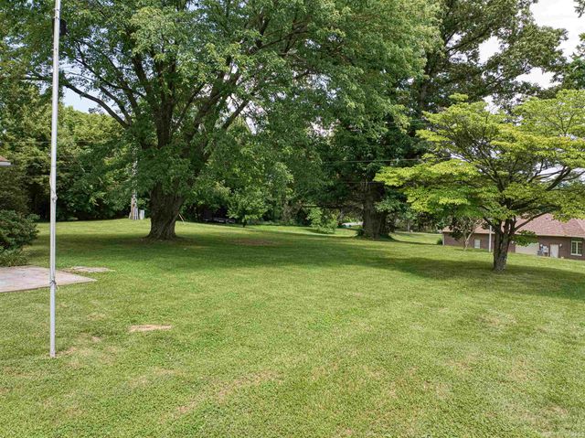 20 W HIGHWAY 62, Mount Vernon, IN 47620