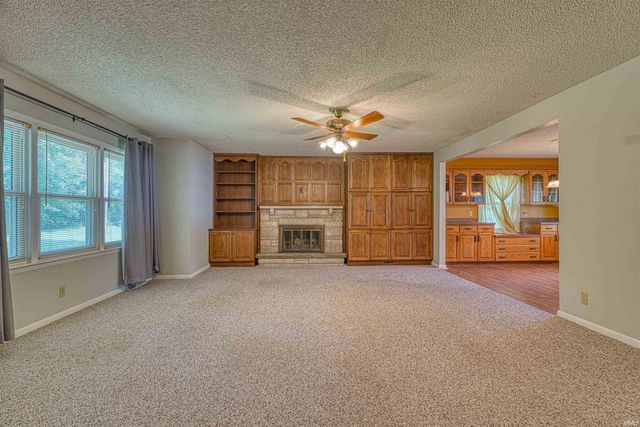 20 W HIGHWAY 62, Mount Vernon, IN 47620