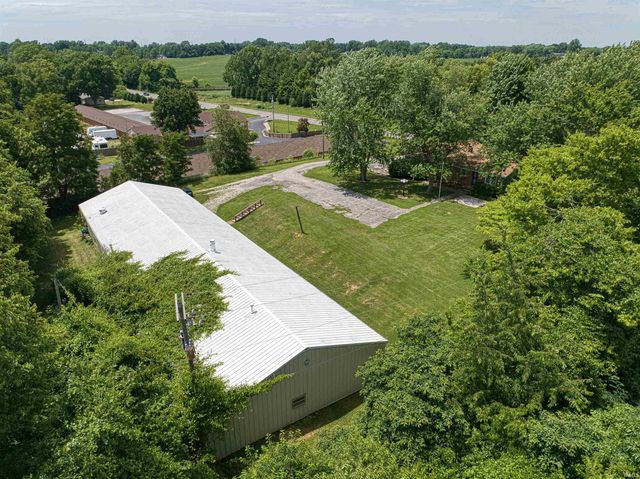 20 W HIGHWAY 62, Mount Vernon, IN 47620
