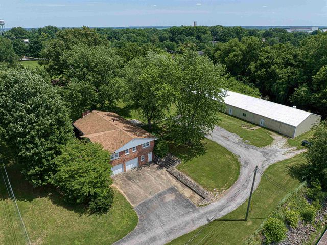 20 W HIGHWAY 62, Mount Vernon, IN 47620