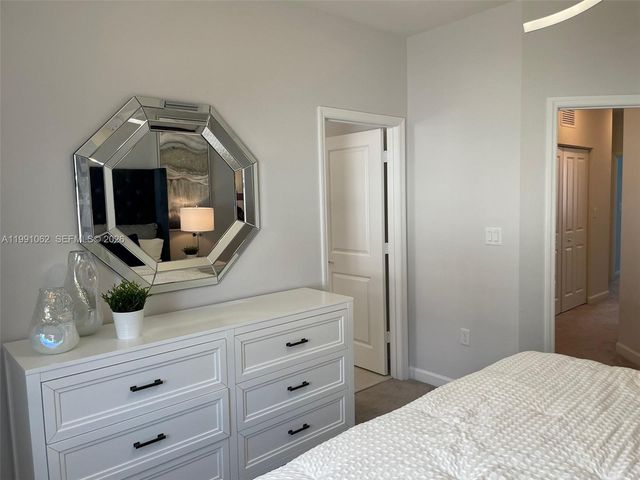 28562 SW 134th Ct, Miami, FL 33033