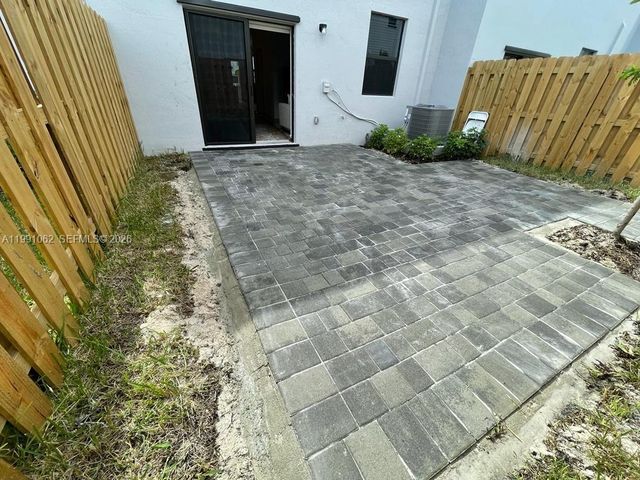 28562 SW 134th Ct, Miami, FL 33033