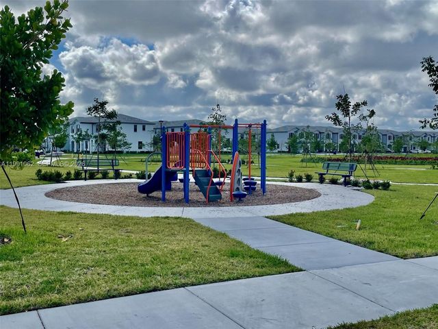 28562 SW 134th Ct, Miami, FL 33033