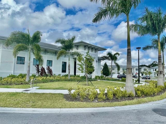 28562 SW 134th Ct, Miami, FL 33033