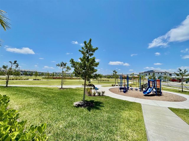 28562 SW 134th Ct, Miami, FL 33033