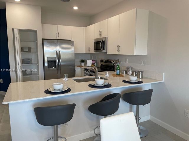 28562 SW 134th Ct, Miami, FL 33033