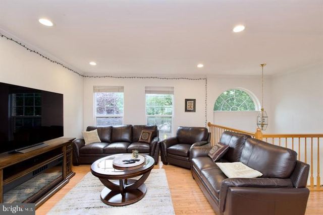 11074 WAINWRIGHT PL, Manassas, VA 20109