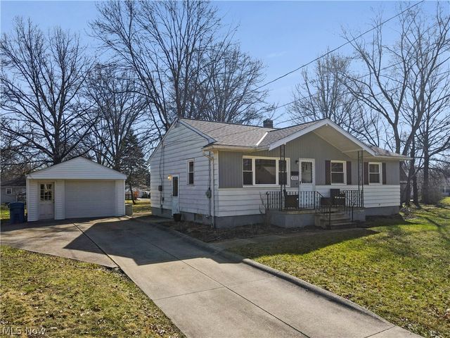 4003 Kenneth Road, Stow, OH 44224